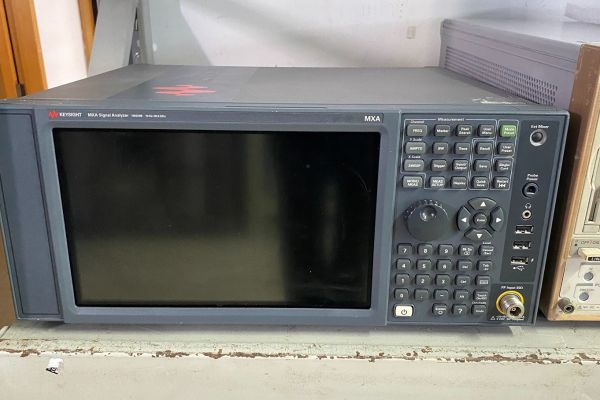 N9020B MXA ̖x10 Hz  26.5 GHz
